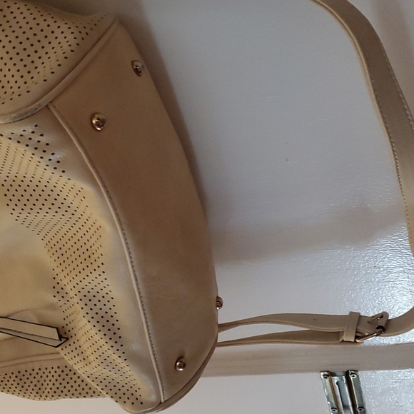 faux leather/vegan satchel bag - Picture 3 of 15